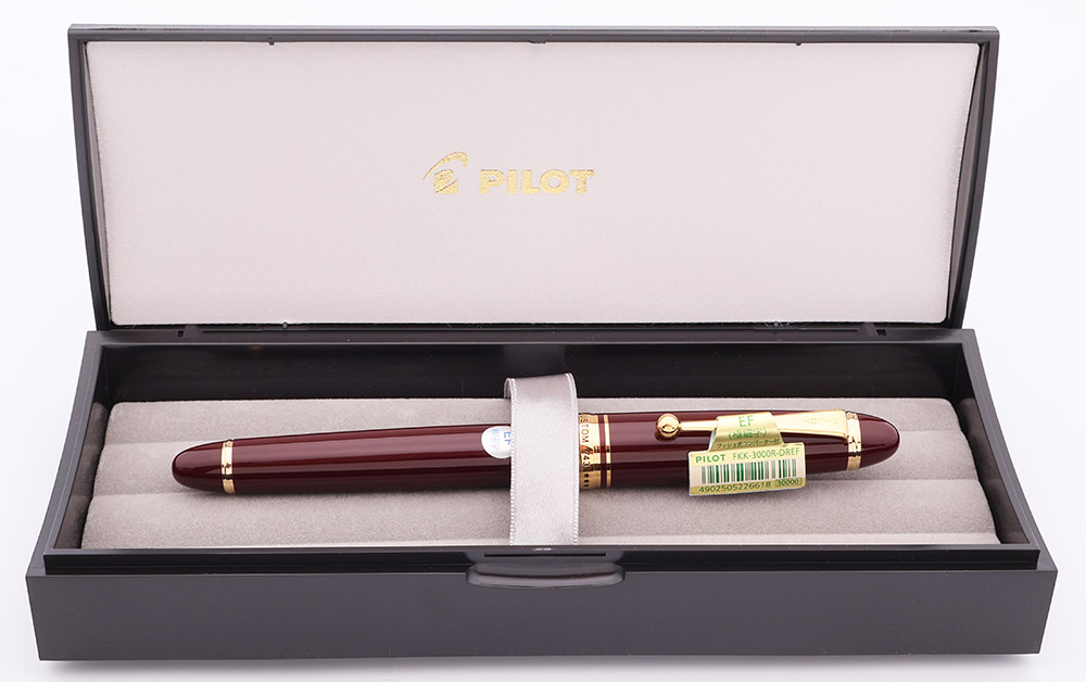 Pilot Namiki Custom 743 Fountain Pen - Burgundy w Gold Trim, C/C